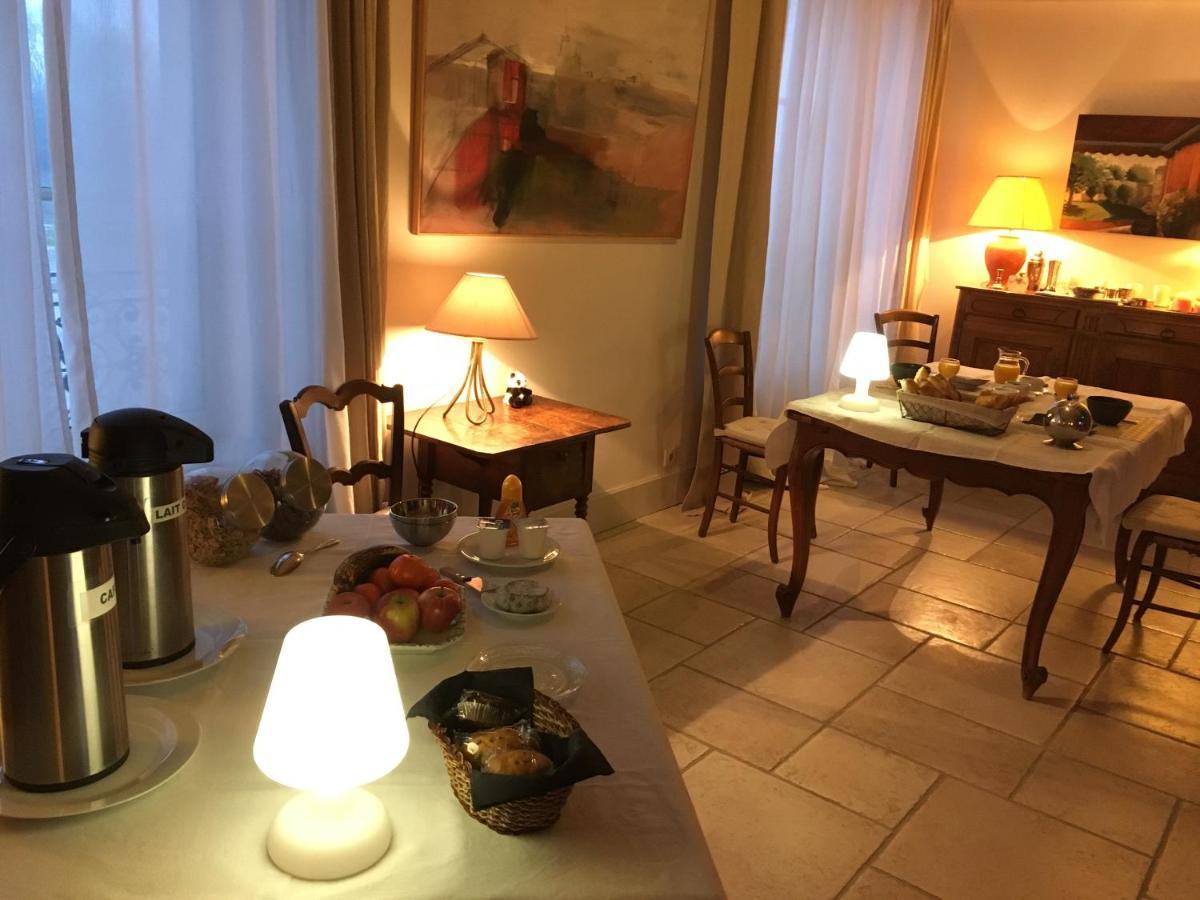 Chambres D'Hotes Les Bords Du Cher Сент-Эньян Экстерьер фото